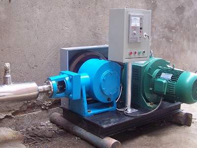 High-pressure liquid natural gas pump