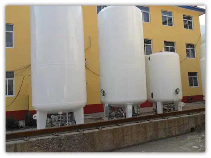 Cryogenic Storage Tank