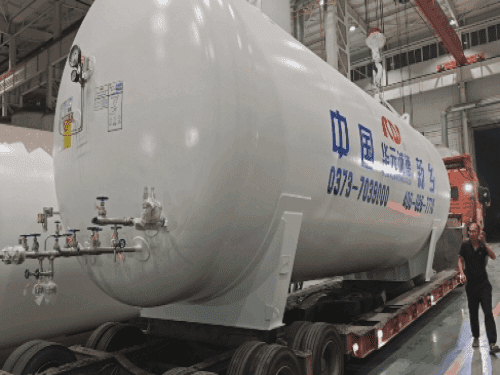 Today, 50 cubic meters of horizontal carbon dioxide cryogenic liquid storage tanks were shipped to Shandong Province, China